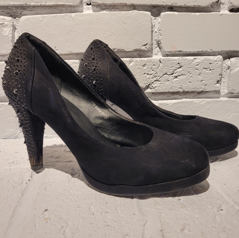 Black Spiky Shoes